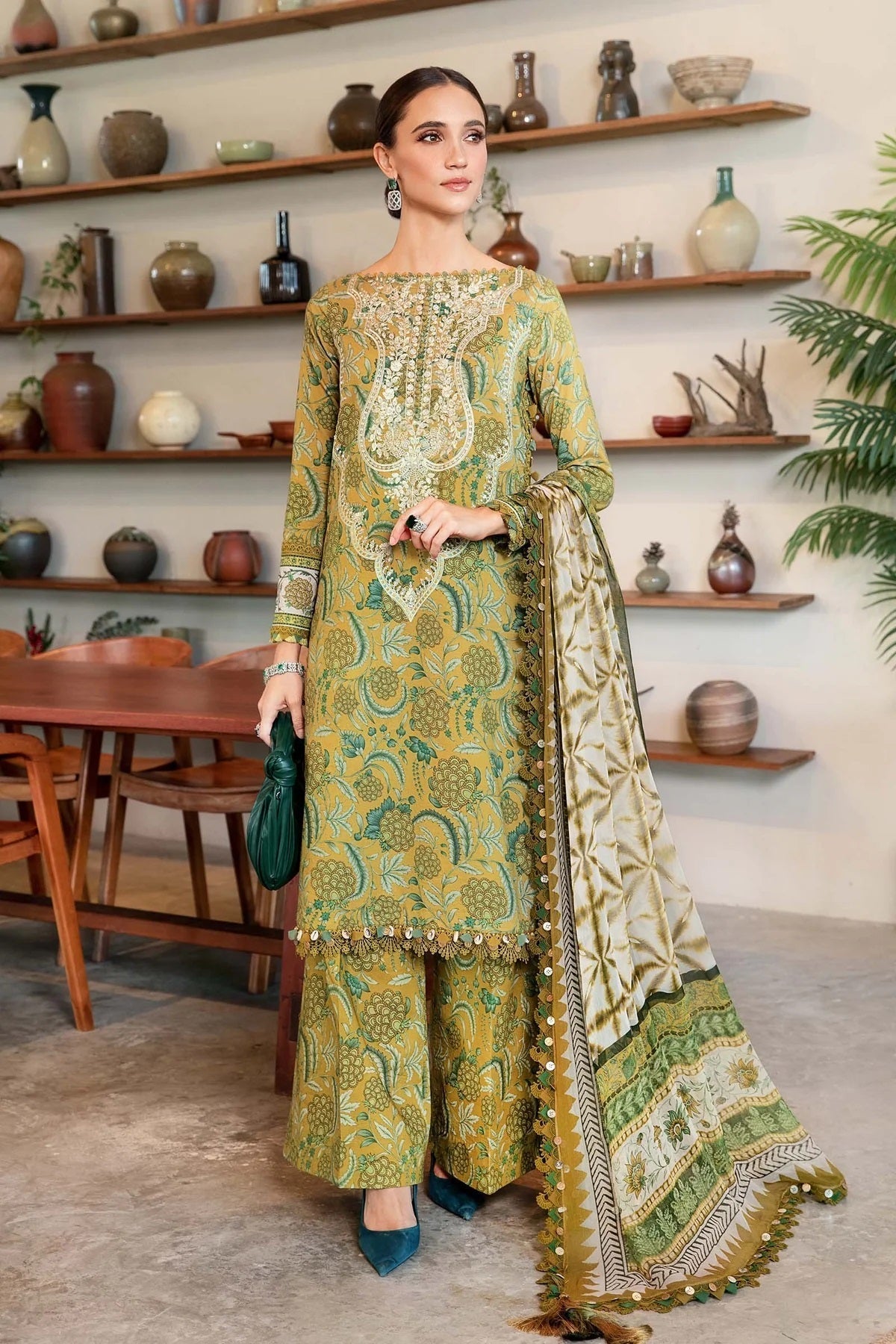Maria.B Luxury Lawn Embroidered Unstitched 3 Piece MPT-2513-B