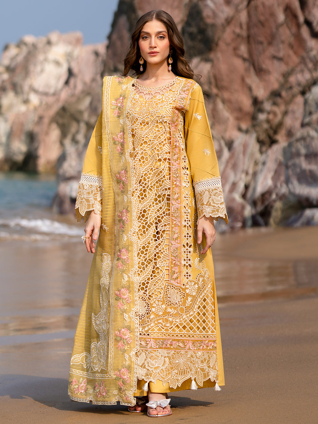 3 Piece Embroidered Luxury Lawn By MAHNUR - UNSTITCHED