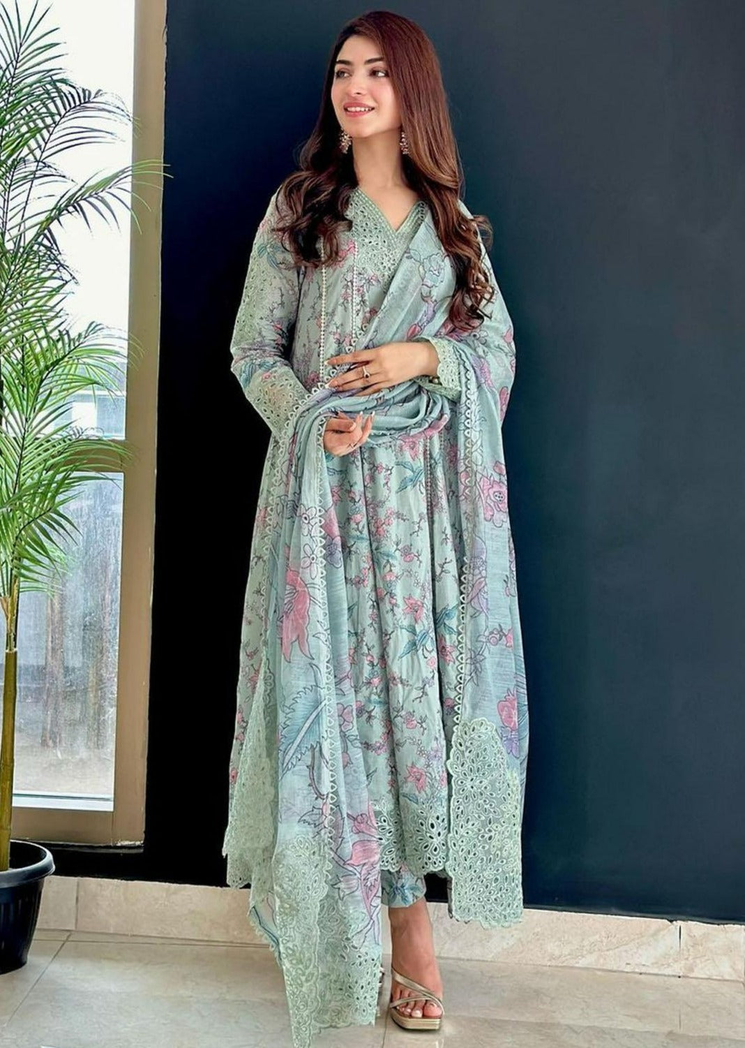 3 Piece Stitched - Embroidered Lawn ZN-24 | IZNIK